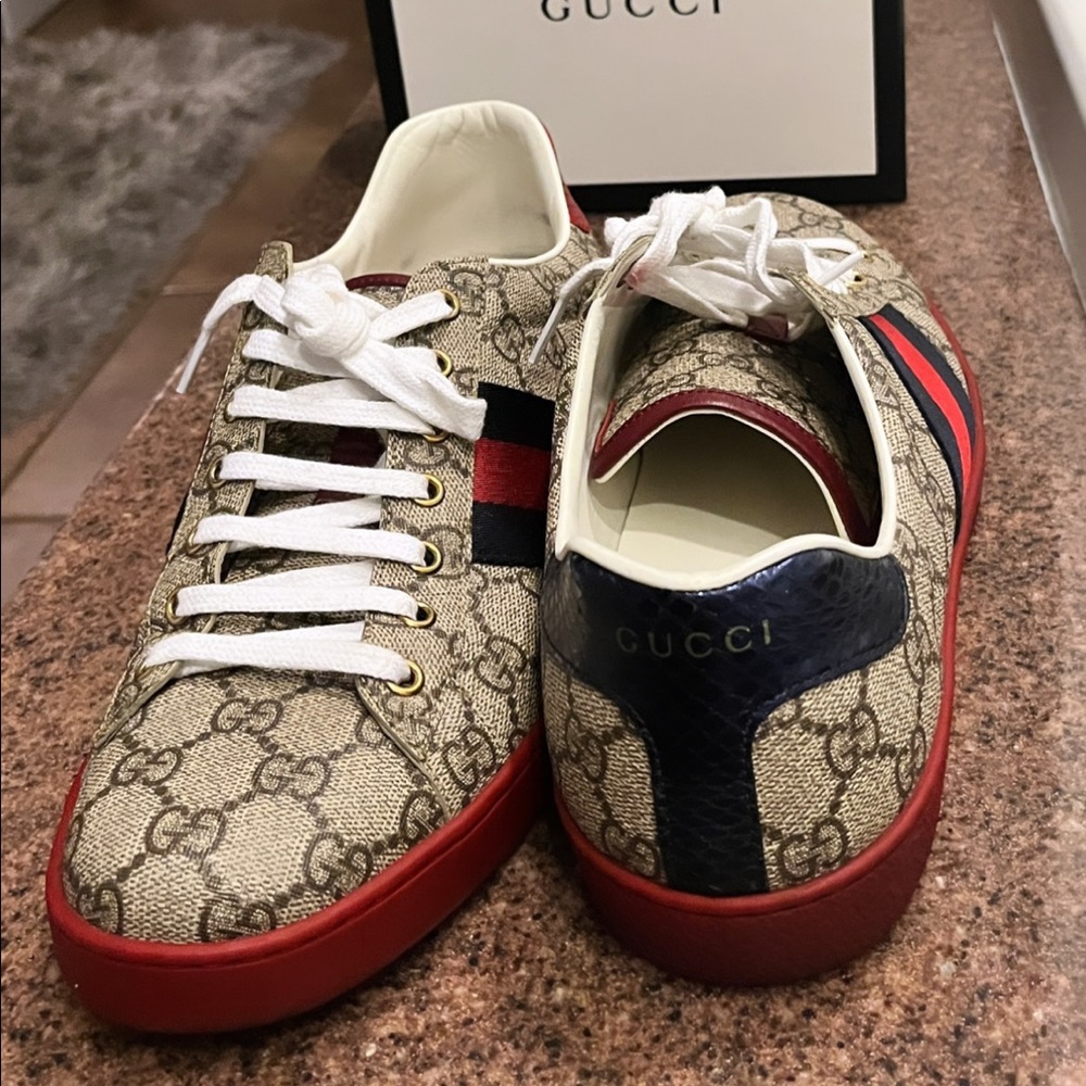 Gucci Men's Ace GG Supreme sneaker